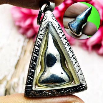 THAI AMULET LEKLAI BUDDHA METAL CHARM GODDESS ANGEL SILVERY WHITE LP HUAN 0039