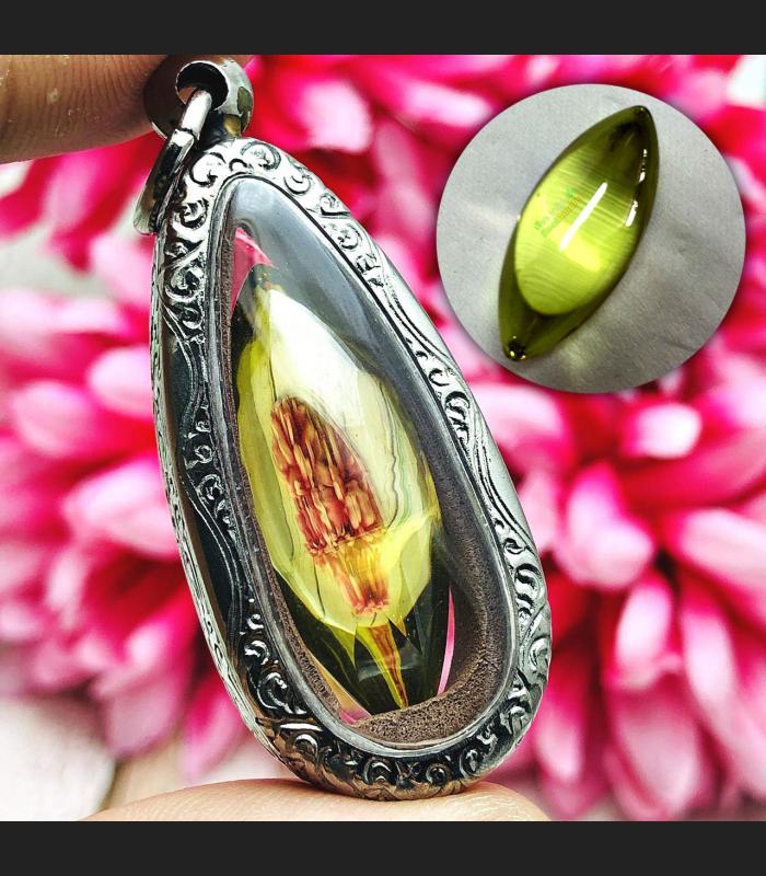 Leklai Naga Eye Gem Healing Stone Somporn Green Crystal Rugby Thai Amulet #0056