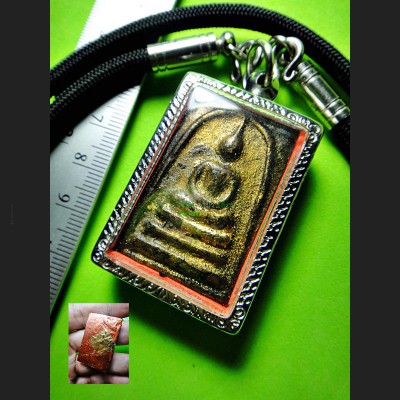 SACRED THAI AMULET LEKLAI MAGNETIC FROCE HOLY STONE UMKLUM CAVE SOMDEJ DUM