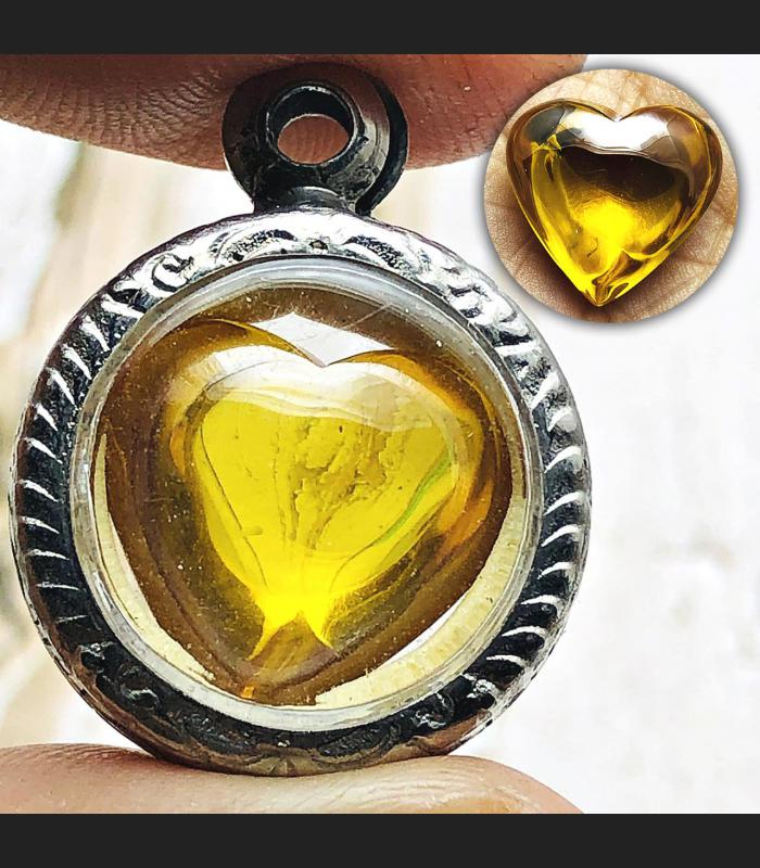 Leklai Naga Eye Lucky Stone Heart Money Gambling Crystal Yellow Thai Amulet 0160