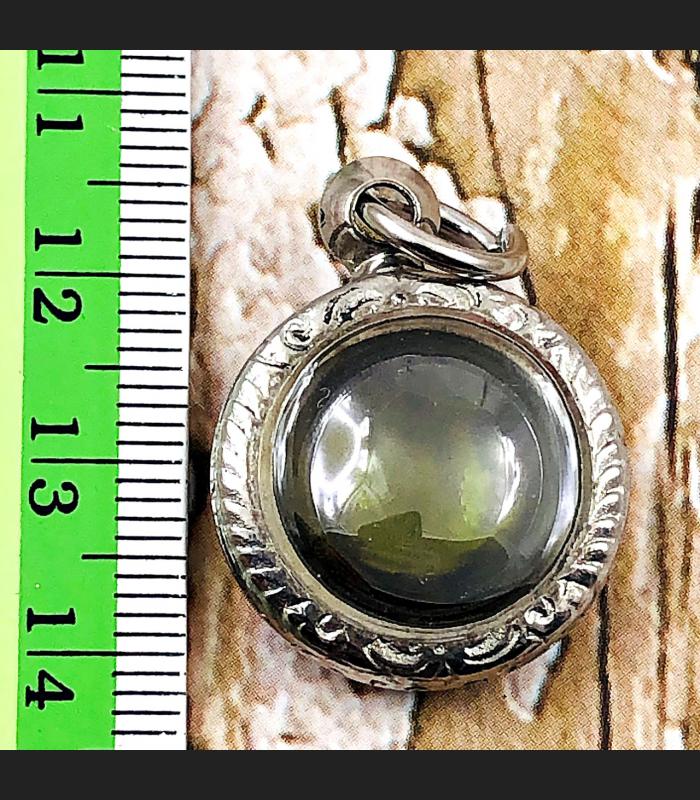 NATURAL GEMS HOLY STONE NAGA EYE LEKLAI THAI AMULET LUCKY GREEN ROUND BUTTON