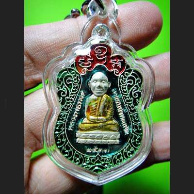 ENAMEL MEDAL COLORED PROTECTION LUCKY THAI AMULET LP TUAD BIG HEAD MOLD