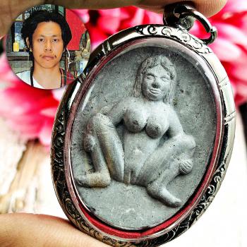 Yint Sexy Lady Charm Attract Love Lust Plai Ashes Perm Be2553 Thai Amulet #2242