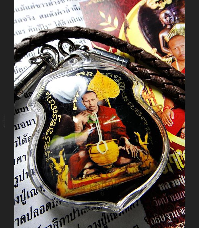 THAI REAL AMULET BLESS MONK LOCKET PHOTO PENDANT SALIKA BIRD BLACK LP NEN