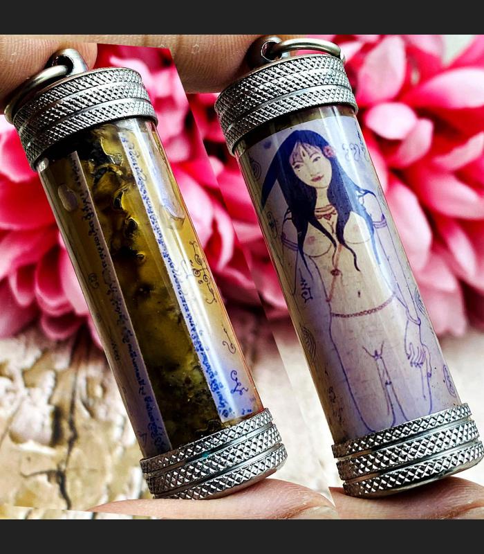 TUBE OIL DOKTHONG LADY NAKED ATTRACTION LOVE THAI AMULET BE2551 AC KWANCHAI 7330