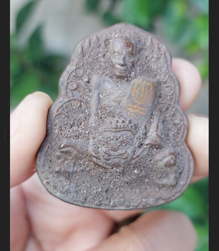 REAL THAI AMULET TALISMAN OLD CLAY MOLD FIRE MEDAL COIN HERMIT HEAD LP KALONG