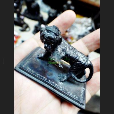 MINIATURE BRONZE STAUE THAI AMULET TIGER BOSS LEADER POWERFUL CONTROL MIND LP PERN