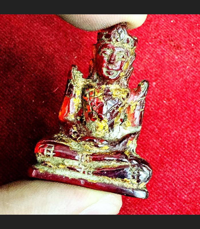 LEKLAI NAGA EYE BUDDHA MINIATURE STATUE QUARTZ CRYSTAL STONE AMULET RED OLD