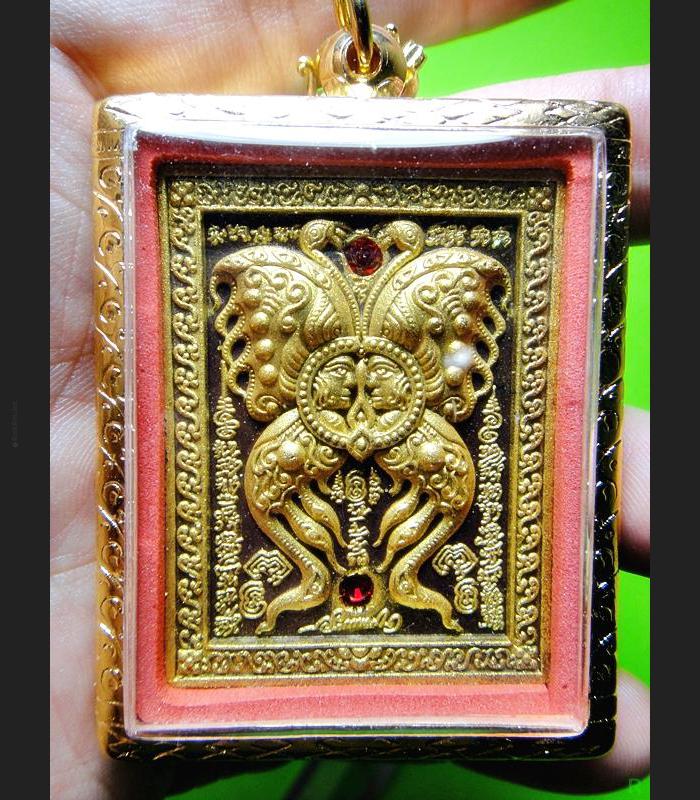 THAI REAL AMULET GOLD PAINT BUTTERFLY LOVE RICHLY SPIDER KUBA KRITSANA 2011