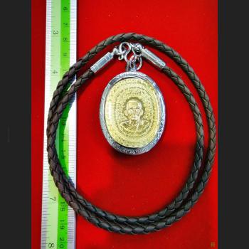 THAI AMULET MAHAYAN ALPHABET HAPPINESS RICH LUCKY WEALTH KLOY MEDAL YELLOW