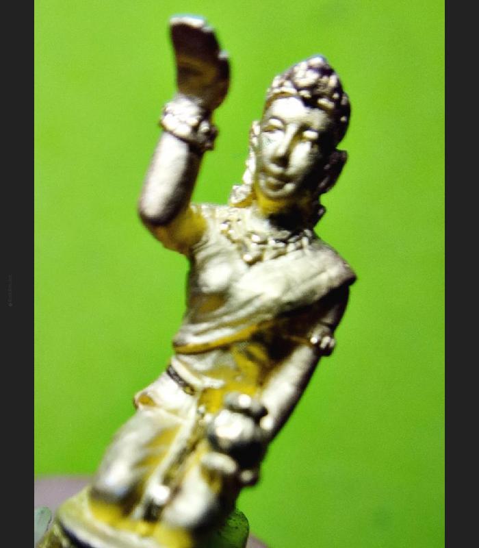 MINIATURE LADY BECKON CATCH MORE CUSTOMER TRADING THAI AMULET LP KEY 18K GOLD 7896