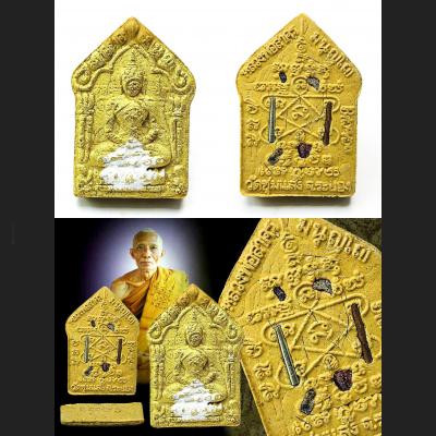 Khunpaen Watchumsang Lucky Rich Love Lp Sakorn Be2553 Yellow Thai Amulet #15292