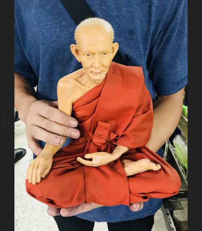 LIFELIKE WAX FINE ART THAI MONK STATUE AMULET LP SUK WAT PKMKT MEDITATION 9INCH