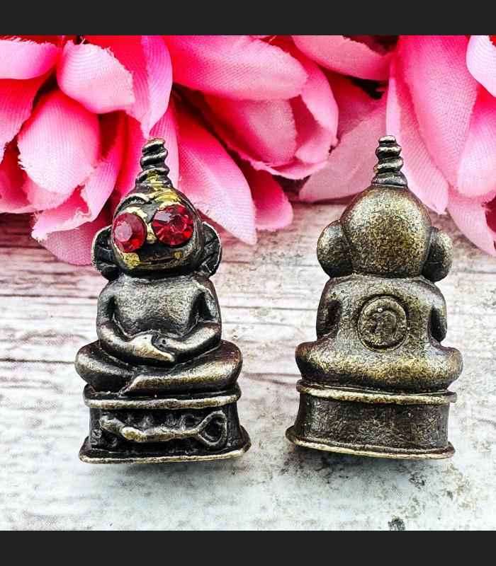 Love Magic Wealth Khmer Ngung Charming Bronze Red Gems Eye Goy Thai Amulet 15732
