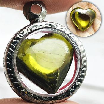 Leklai Naga Eye Protection Stone Heart Love Charm Lucky Green Thai Amulet #16209