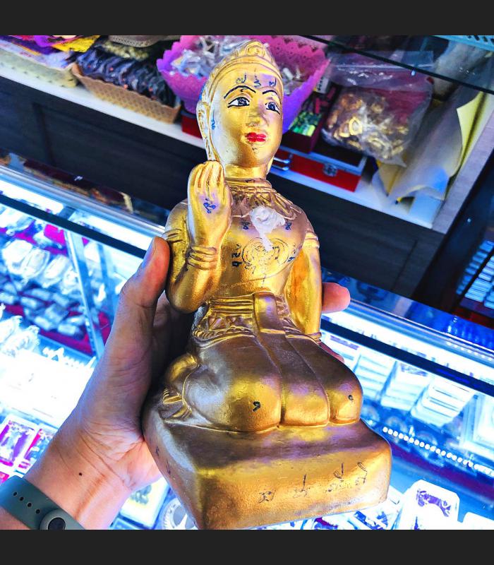 LARGE NANGKWAG CLASSIC CLAY STATUE GOLDEN LADY BECKON SPIRIT THAI AMULET LP YAM BE2540