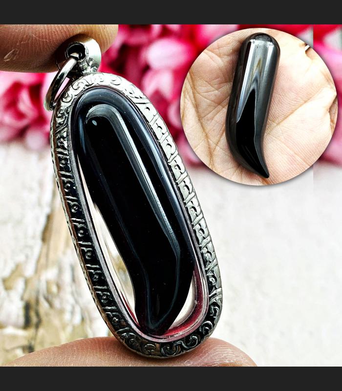 Leklai Naga Eye Healing Stone Claw Fang Crystal Somporn Black Thai Amulet #17033
