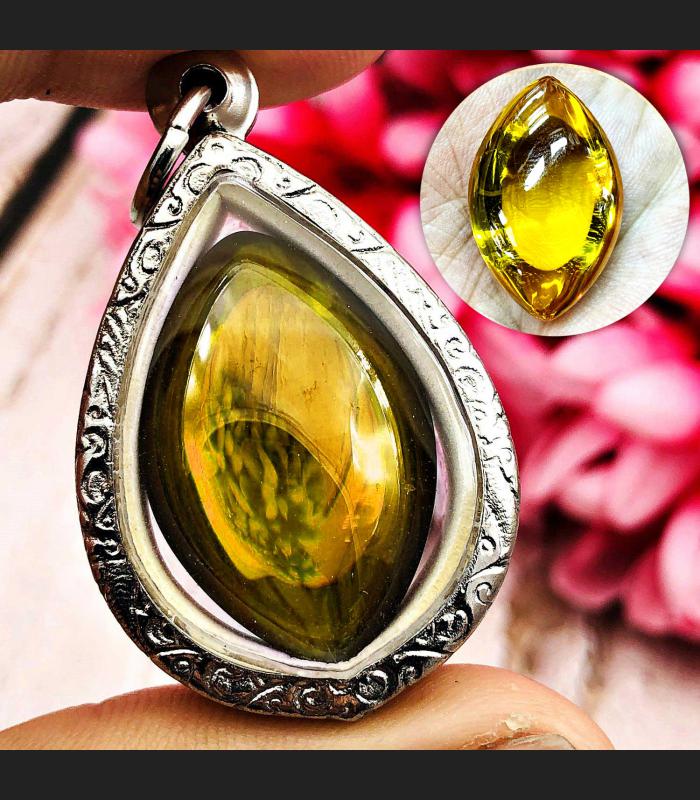 Leklai Nakee Naga Eye Healing Stone Crtstal Gambling Yellow Thai Amulet #17038