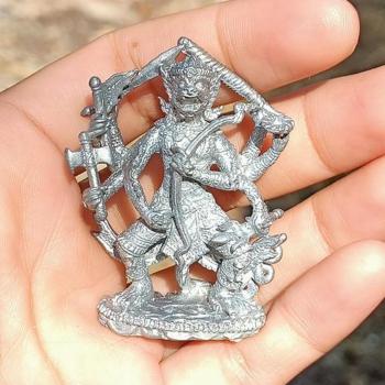 GREAT VICTORY WINNER MONKEY 8HAND WEAPON LP KALONG BE2552 TAKUE THAI AMULET