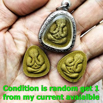 Attraction Love Close Eye Pidta Mahasaney Lp Toh Be2518 Yellow Thai Amulet 17379