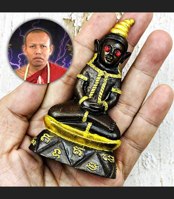 Ngan Ngung Red Gems Eye Monkey Gambling Luck Lp Nen Black Gold Thai Amulet 17524
