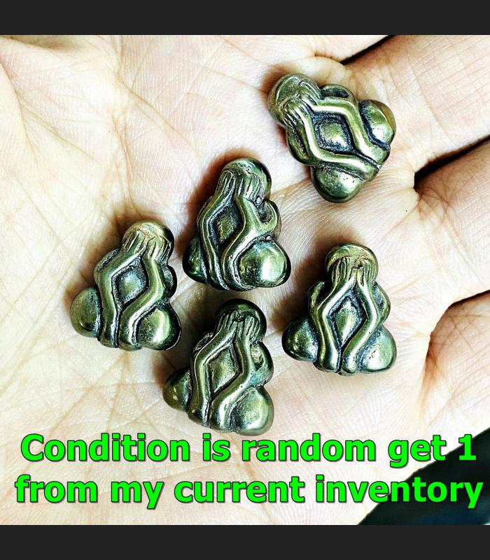 Metal Leklai Mekasit Great Shield Pidta 6Hand Closed Eye Huan Thai Amulet #17553