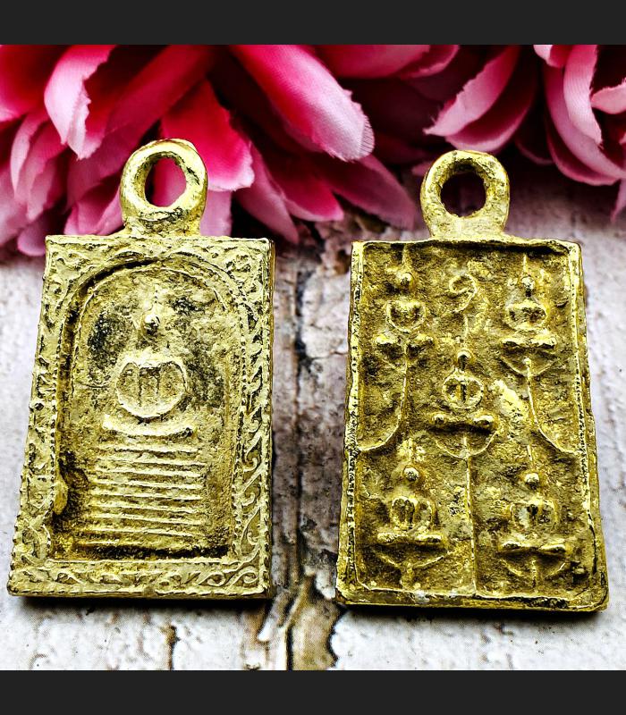 Leklai Suwanracha Yellow Gold Somdej 9base Gambling Casino Win Thai Amulet 17741