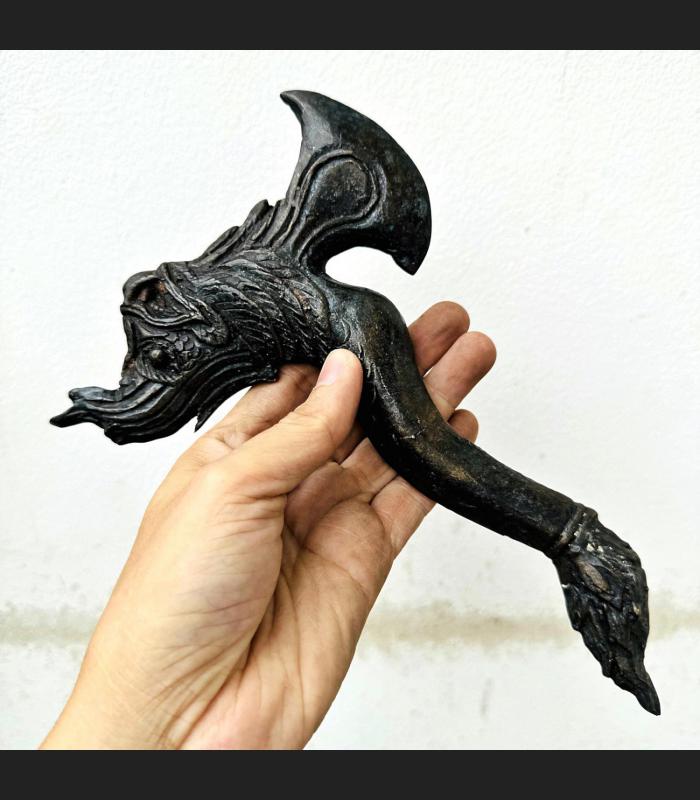 Antique 100y Khmer Deity Weapon Iron Axe Deagon Ancient Warrior Angkorwat #17960