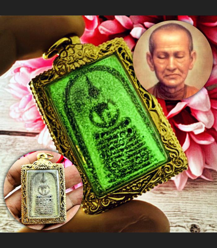 Somdej Toh WatRakang Leklai Buddha 3row Glow In Dark Relic Old Thai Amulet 18002