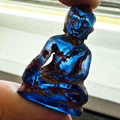 Antique Leklai Quartz Crystal Buddha Stone Kruhod Navy Blue Thai Amulet #18013