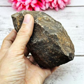 Crystal River Rock Healing Stone Leklai Naga Eye Gems Inside Thai Amulet #18084