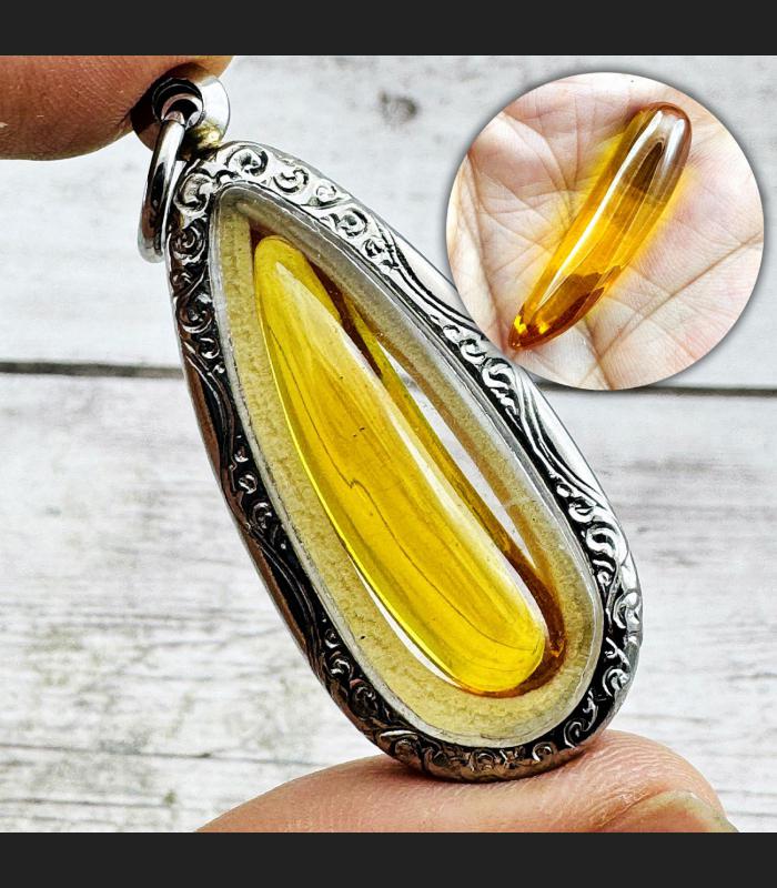 Leklai Kaew Naga Eye Healing Stone Wealth Yellow Crystal Tooth Thai Amulet 18125