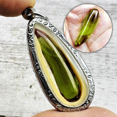Leklai Kaew Tooth Naga Eye Healing Crystal Stone Lucky Green Thai Amulet #18128