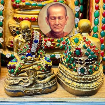 Antique Jade Stone Naga Eye Leklai Tuad Statue Toh WatRakang Thai Amulet #18202