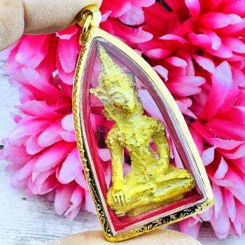 Leklai SuWanRaCha Yellow Gold Buddha Armor Change Fortune Rich Thai Amulet 18225