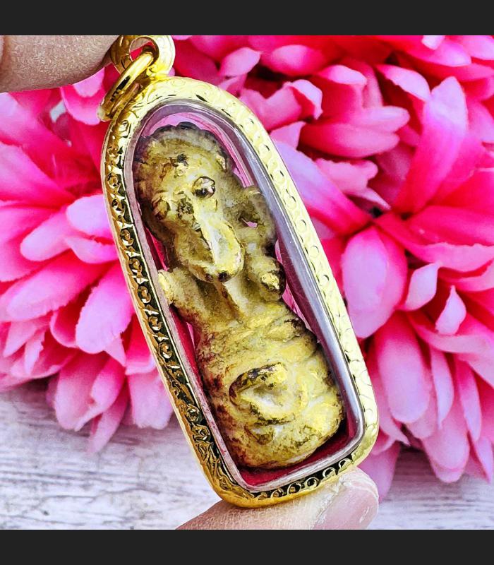 Elephant God Ganesha Successful Leklai SuWanRaCha Yellow Gold Thai Amulet #18231