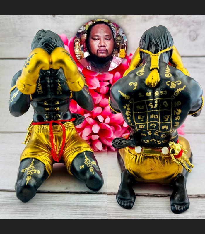 Gold Yant Champion Fighter Boxing Statue Hunpayon Waikru Sann Thai Amulet #18375