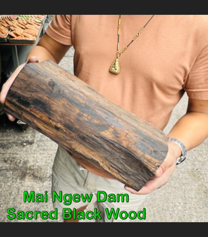 Raw Log Holy Mai NgewDam Sacred Black Wood Protection Guardian Thai Amulet 18525