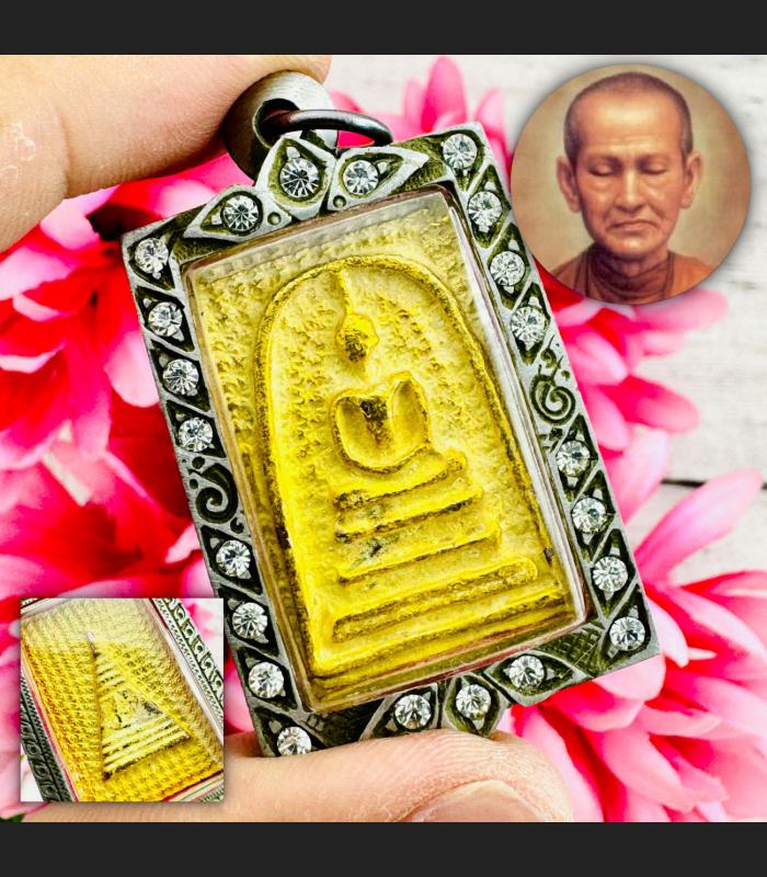 Silver Case Leklai SuWanRaCha Gold Somdej Toh WatRaKang Stupa Thai Amulet #18700 Silver Case Leklai SuWanRaCha Gold Somdej Toh WatRaKang Stupa Thai Amulet #18700