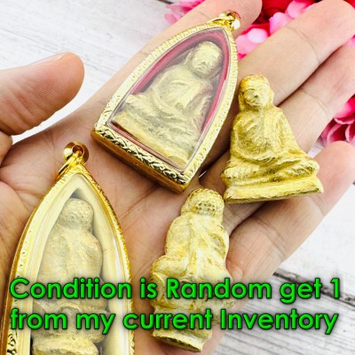 Leklai Suwanracha Yellow Gold Sankajai Meditation Happy Buddha Thai Amulet 18761