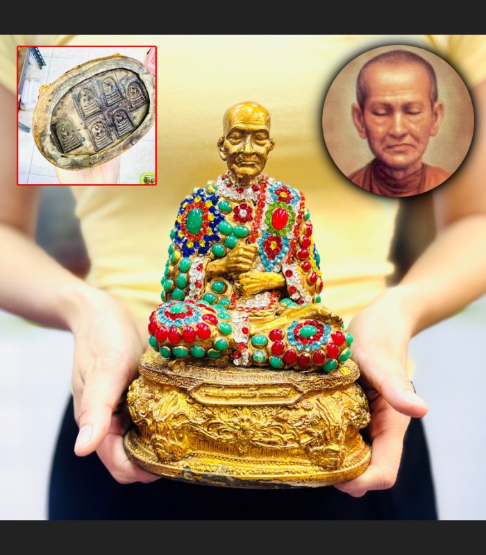 Ancient Statue Jade Gems Stone Naga Eye Leklai Somdej Toh pray Thai Amulet 18779